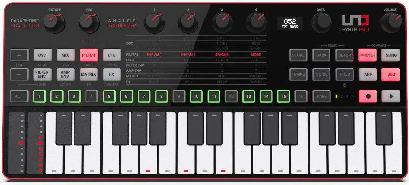 IK Multimedia UNO Synth Pro Desktop