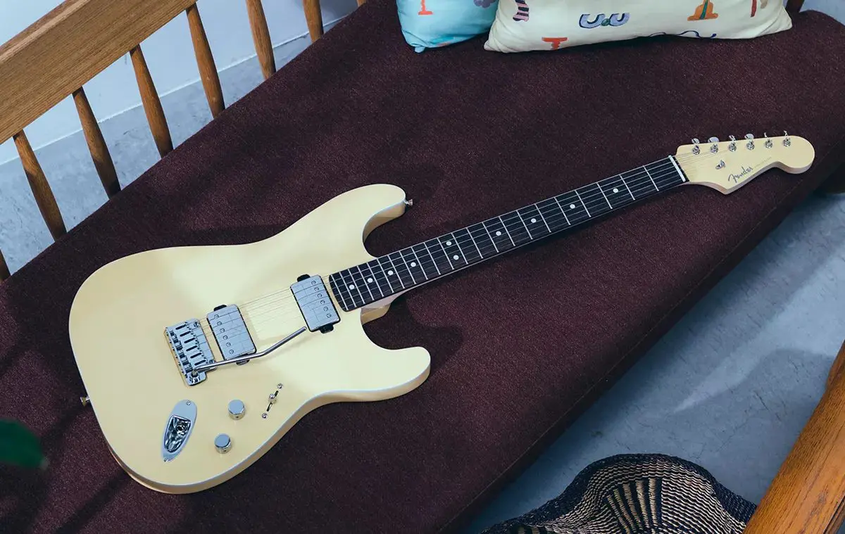 Mami Sasazaki Stratocaster