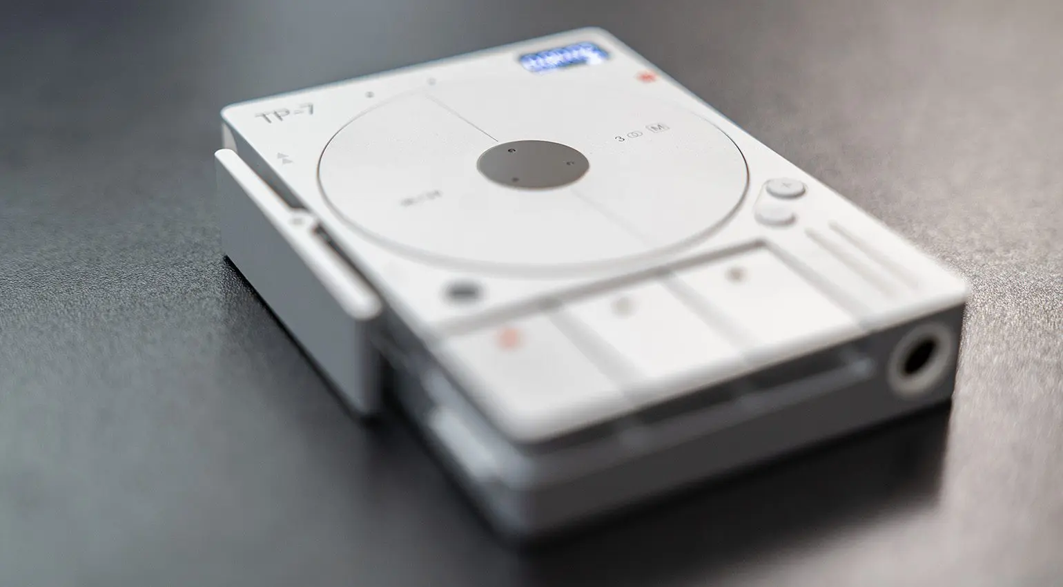 Recensione del Teenage Engineering TP-7: Design elegante