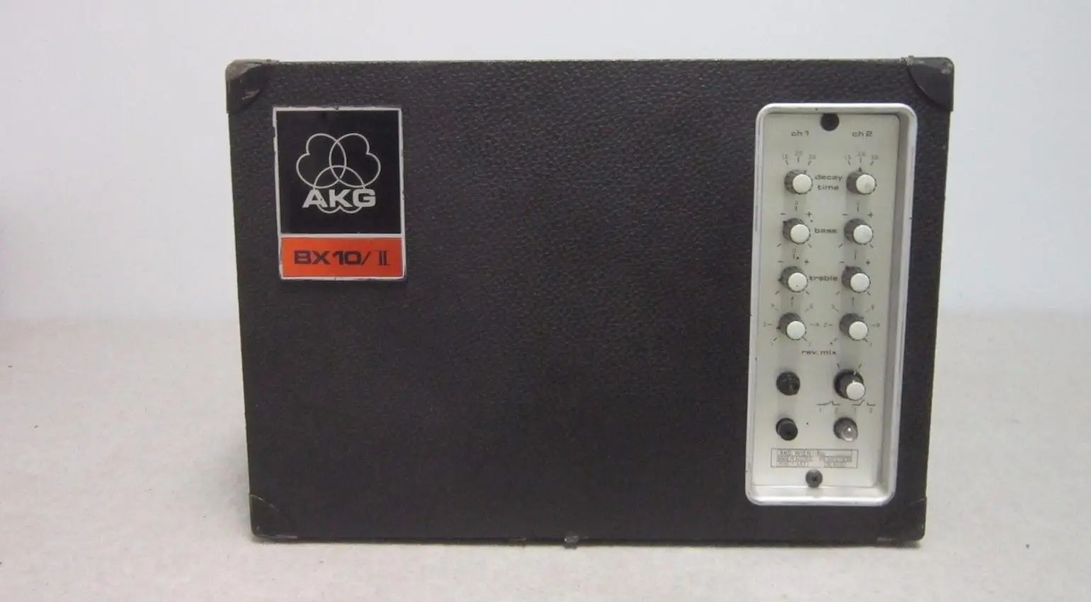 AKG BX10