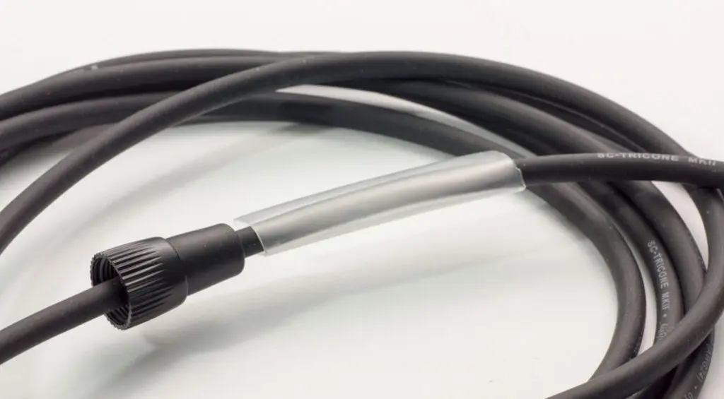 Sequenza di inserimento: prima il tubo termorestringente trasparente per la marcatura del cavo (opzionale), poi il boot, quindi, se disponibile, il manicotto isolante