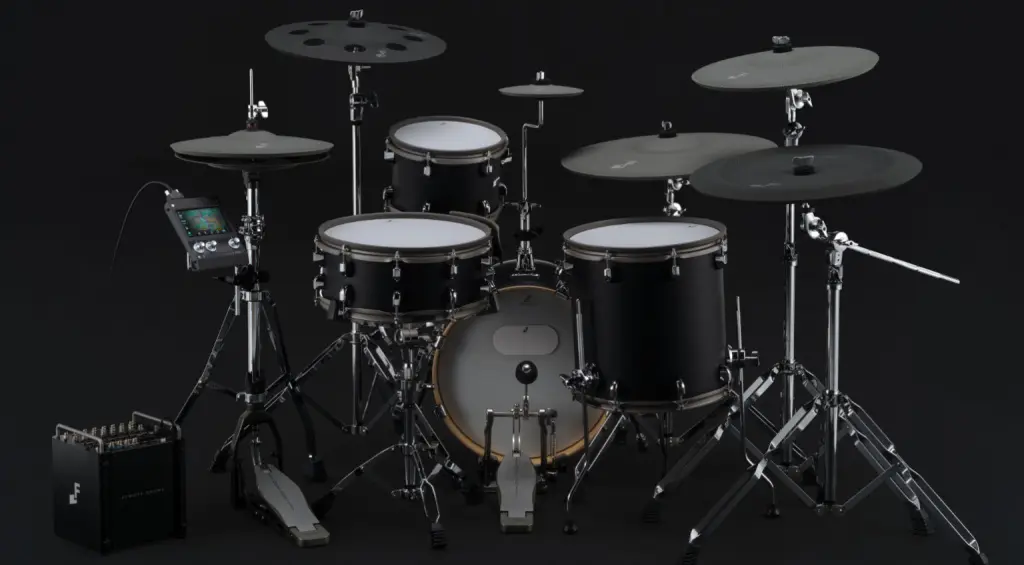 Stagebox (a sinistra) e piatti