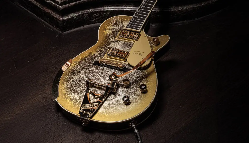 G6134TG Paisley Penguin