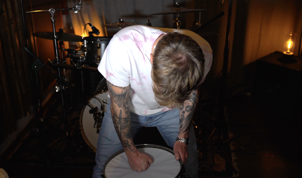 Un gesto estremo per stendere una pelle nuova! Scoprilo nel video