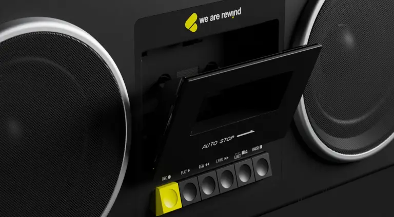 We Are Rewind GB-001 è un Boombox Bluetooth in stile retrò