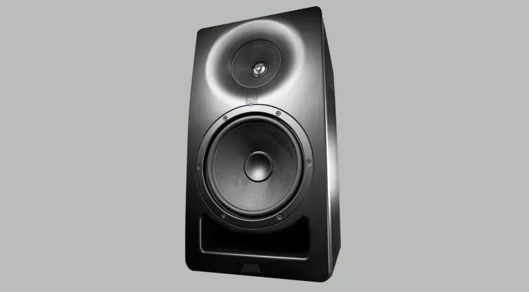 Kali Audio SM-8: il nuovo monitor a 3 vie top di gamma di Kali