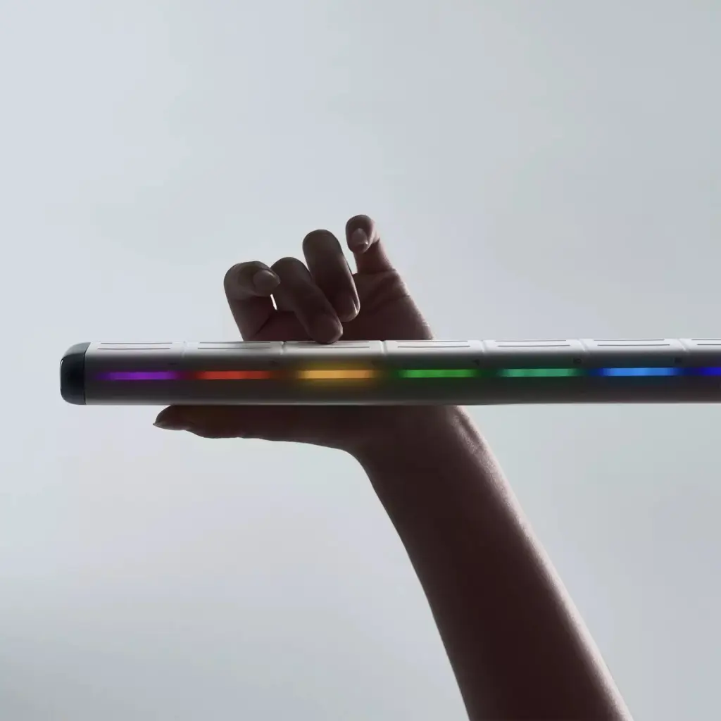 La tastiera si illumina per indicare cosa “suonare"