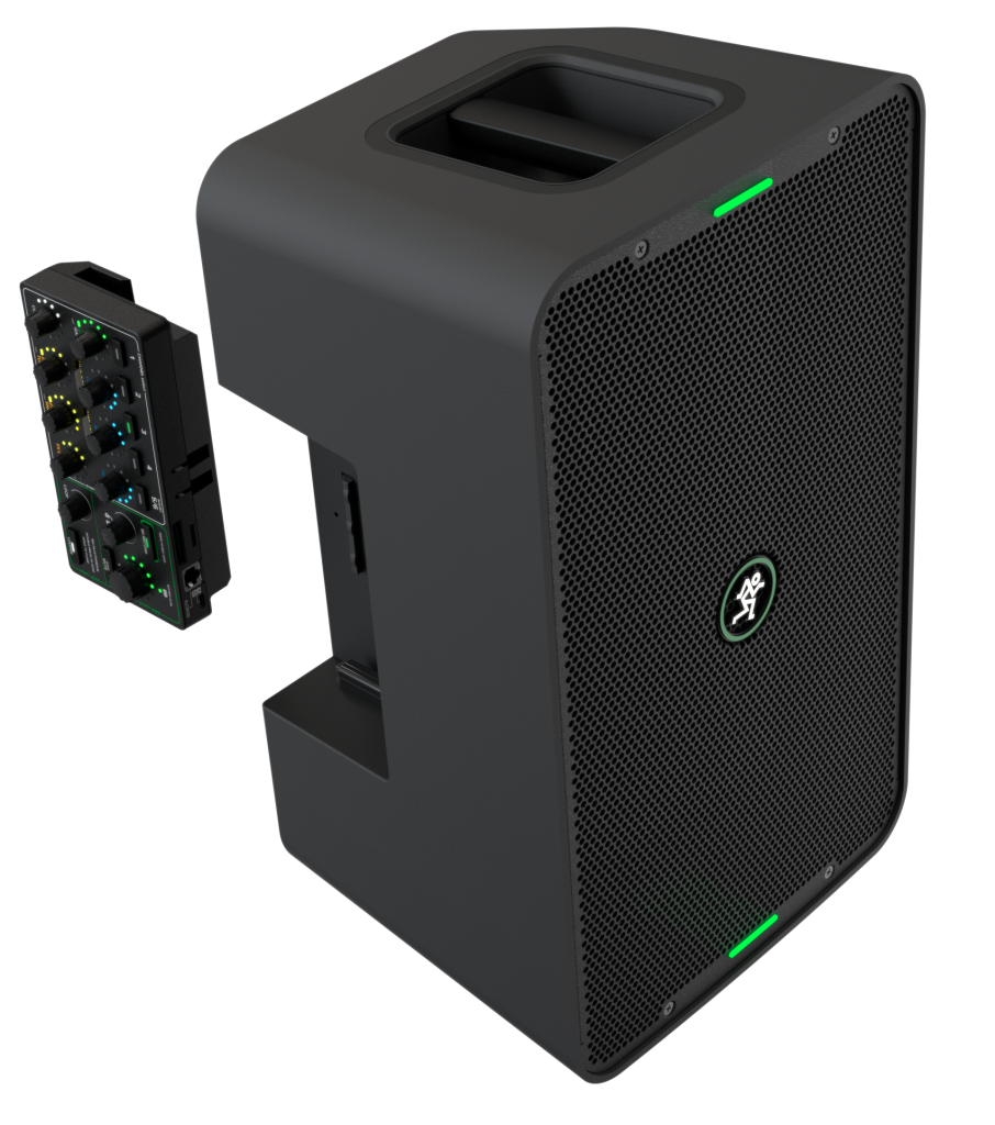 Il controller si stacca e permette di gestire il tutto a distanza