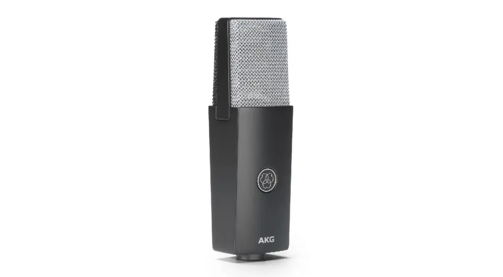 AKG C104