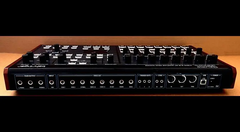 Behringer BMX Rear