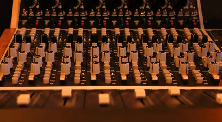 Helios Olympic 1100 Series Console