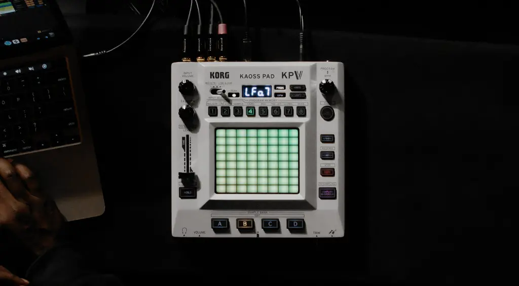 KORG KAOSS PAD V