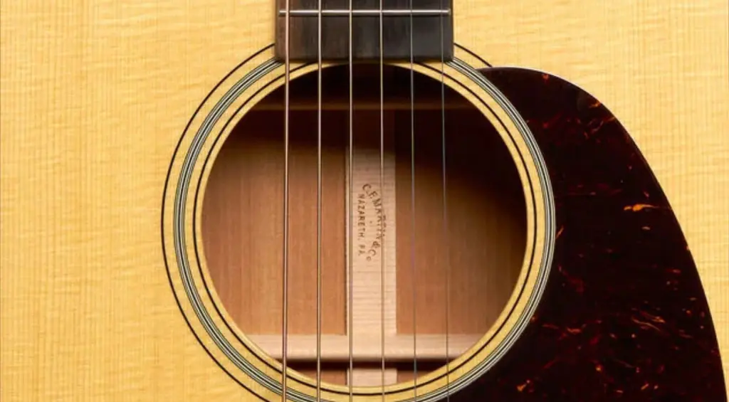 La buca della Super D-18