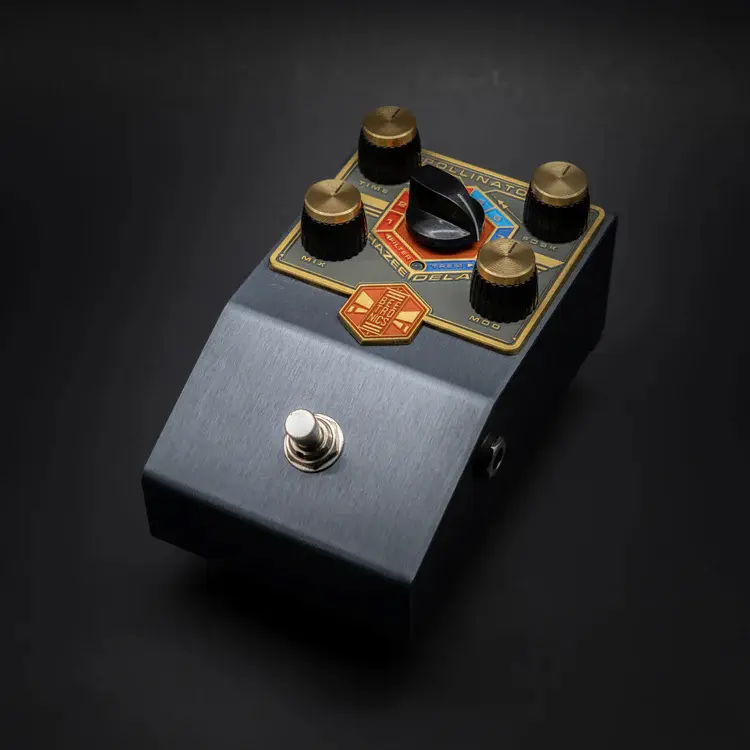Beetronics Pollinator Hazee Delay Pedal