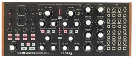 Il Moog Subharmonicon lavora anche con intervalli microtonali