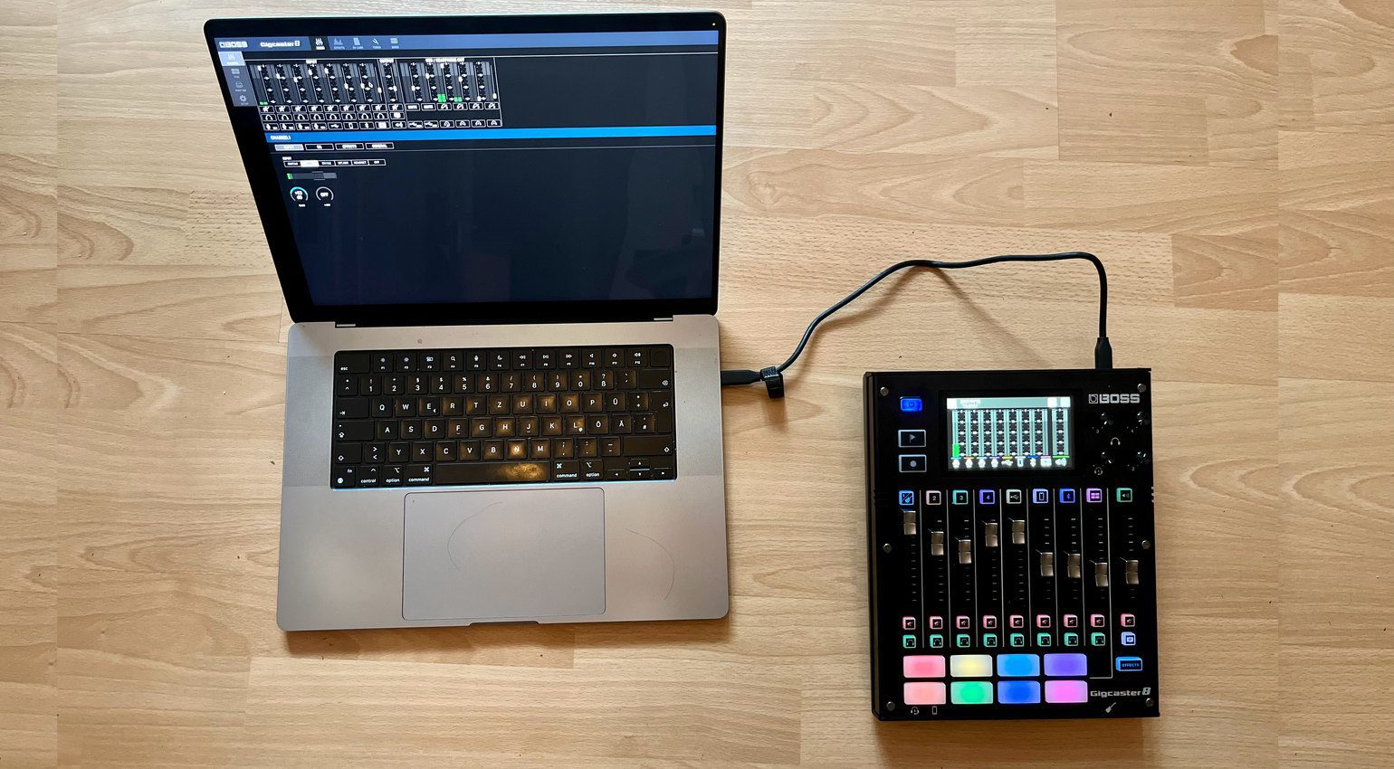 Boss Gigcaster 8 funziona anche solo con USB-C