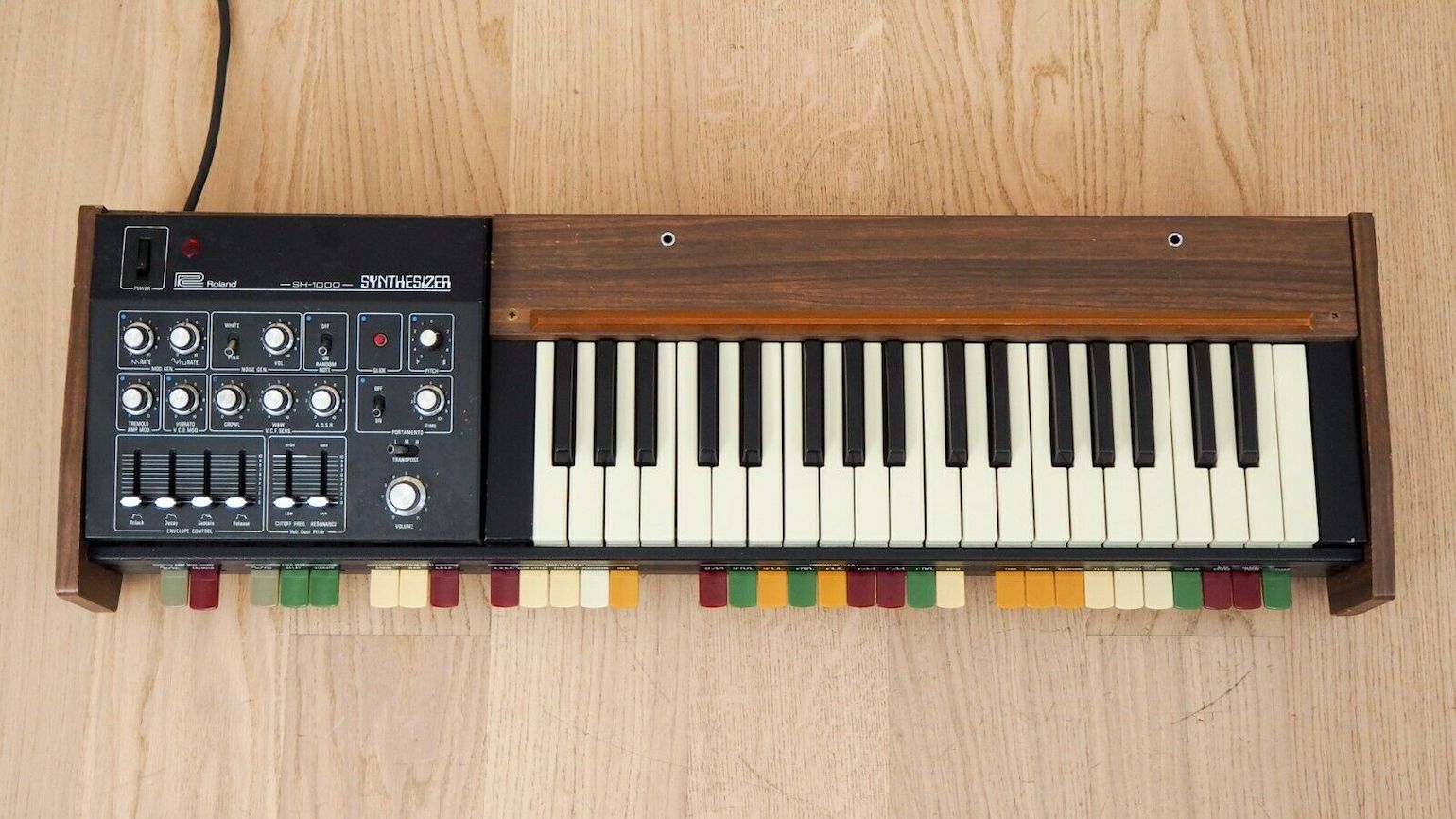 Roland SH-1000
