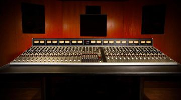 La console Harrison 32Classic: Il ritorno della leggenda