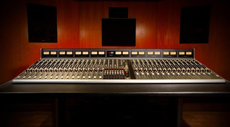 La console Harrison 32Classic: Il ritorno della leggenda