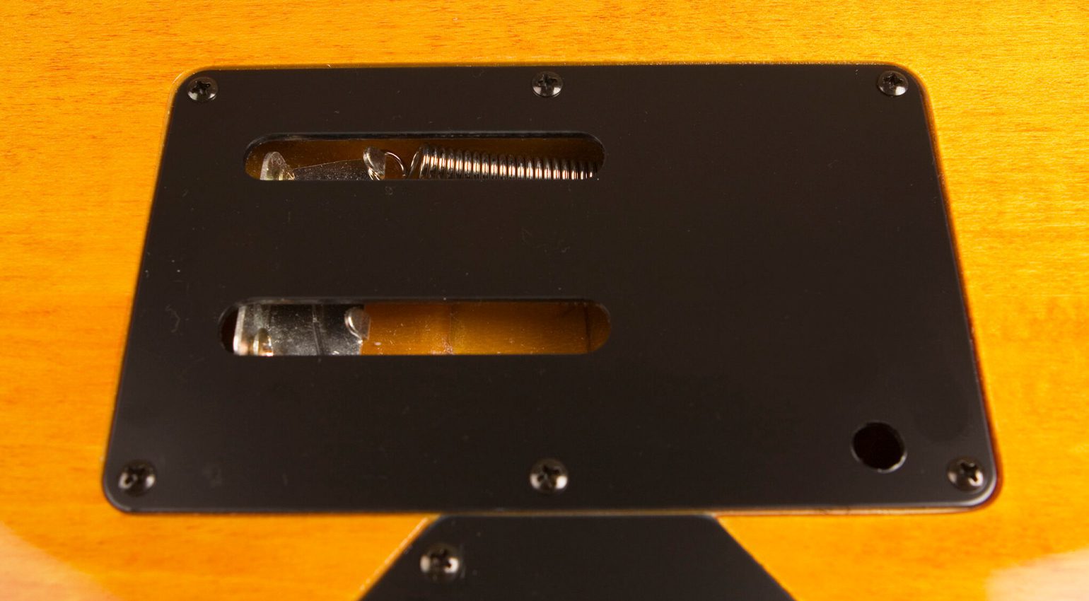 Svitare la piastra posteriore...