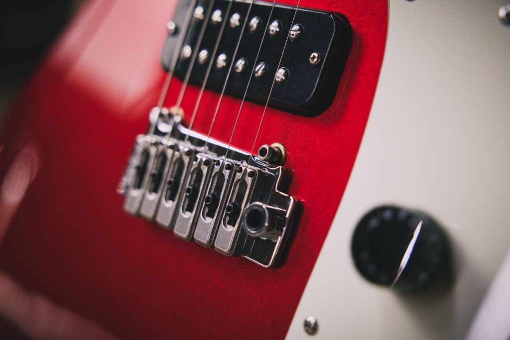 Artec AHC-90 Soapbar e tremolo di precisione Wilkinson VS-50 II