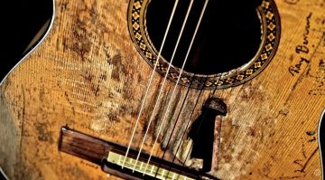 Cinque chitarristi leggendari e le loro chitarre iconiche