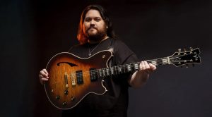 Wolfgang EVH SA-126 annunciate in occasione del compleanno di Eddie