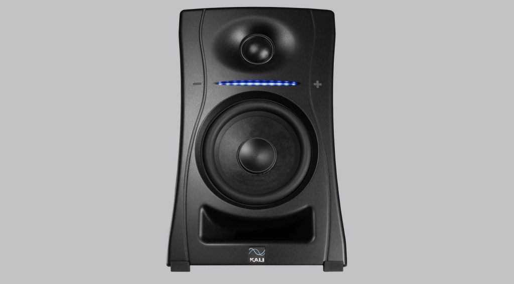 Il monitor attivo è dotato di LED sul pannello frontale