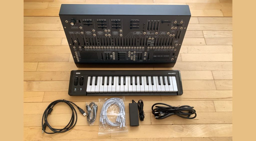 Il sintetizzatore arriva con una tastiera/controller USB Korg microKEY2 37