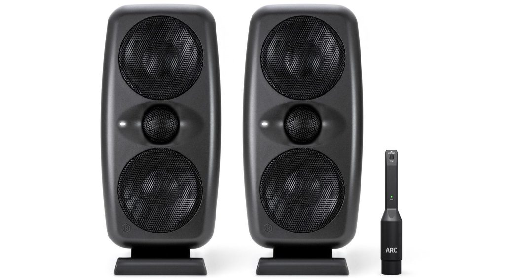 IK Multimedia iLoud MTM MKII con il corrispondente microfono di misurazione