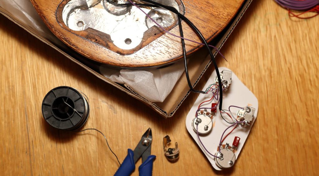 Saldatura per chitarristi - prendere confidenza con la chitarra