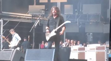 Gibson Dave Grohl Explorer - Nuova signature?