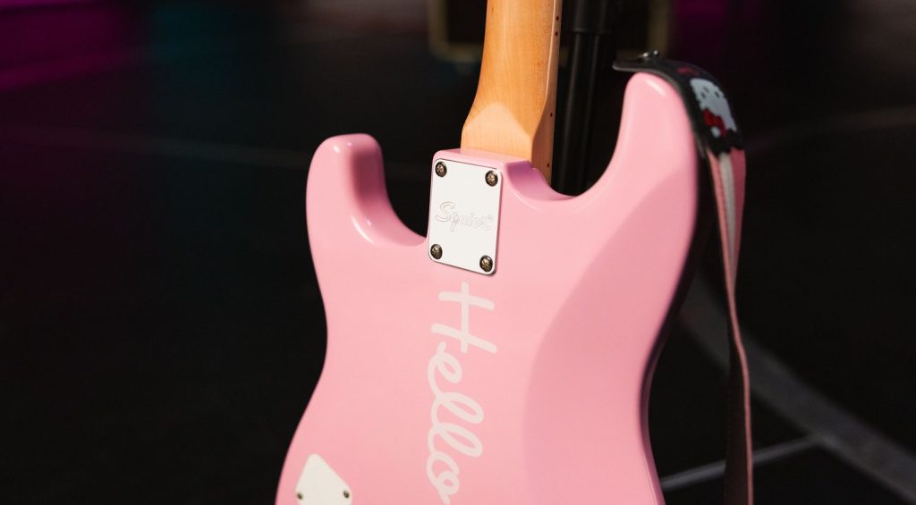 Reig Hello Kitty - Chitarra Elettronica Giocattolo Con Microfono. 8 Melodie E 6 Corde. Stimola La Fantasia E Il Ritmo. Per Bambini Dai 3 Anni.