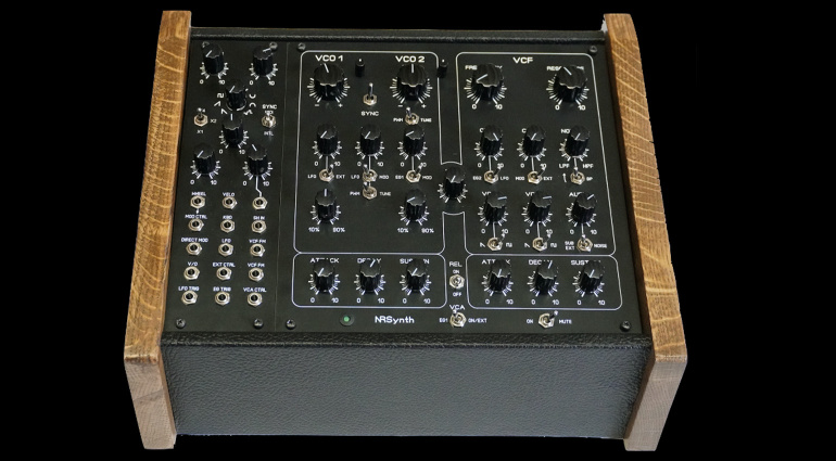NRSynth Solo è un remake del SEM con nuovi envelope e sub-oscillatori