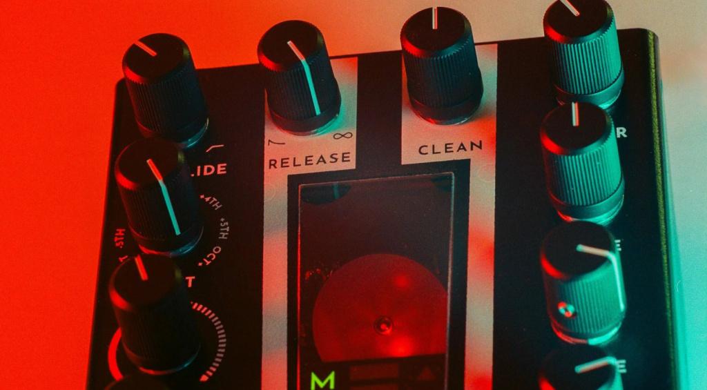 Un pedale con un motore