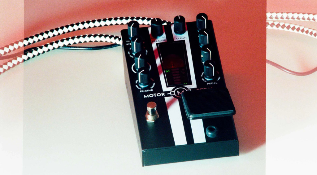 Un piccolo pedale del gas, un suono folle