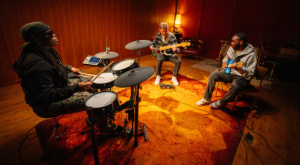 Alesis Strata Club - Grandi suoni, ingombro ridotto