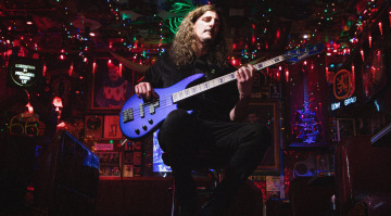 Spector NC-4 Frank Bello Signature Bass: 2 icone del basso collaborano