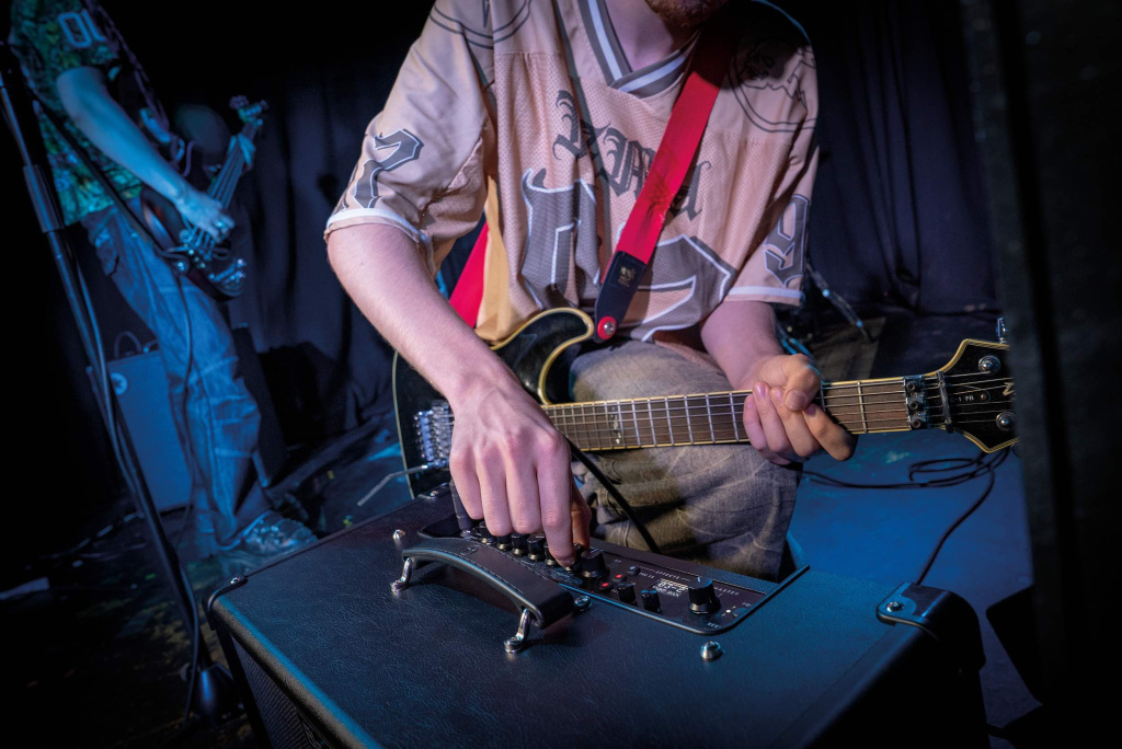 Facile da regolare: Blackstar ID:X