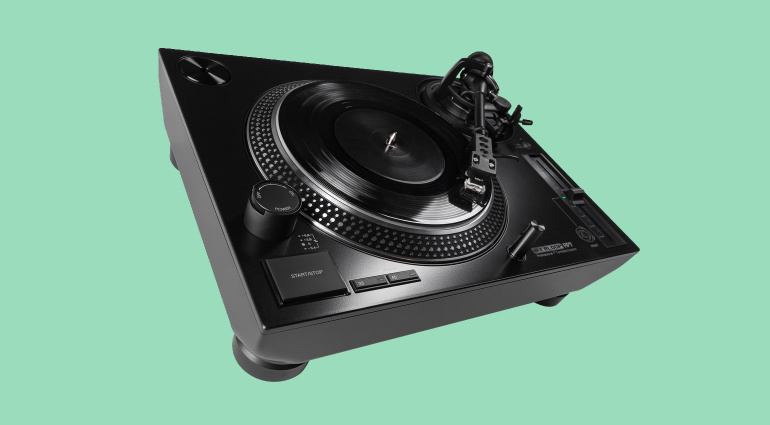 Reloop RP-7: è ora di tirare fuori quei vecchi 45 giri