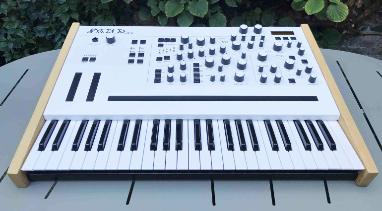 Modor NF-1k: Non solo tasti ma polifonia raddoppiata