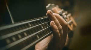 Corde per basso: Flatwound vs Roundwound