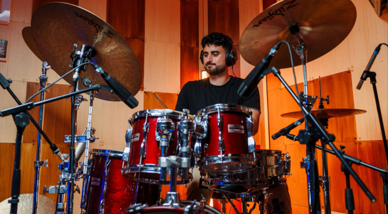 Registrare la batteria in home studio: guida completa alle tecniche