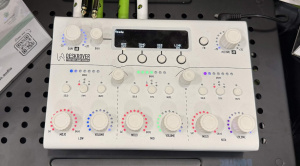 VoicAs Audio DESKROVER