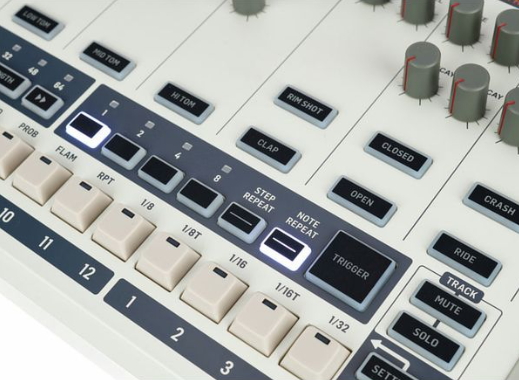 Behringer RD 9 details