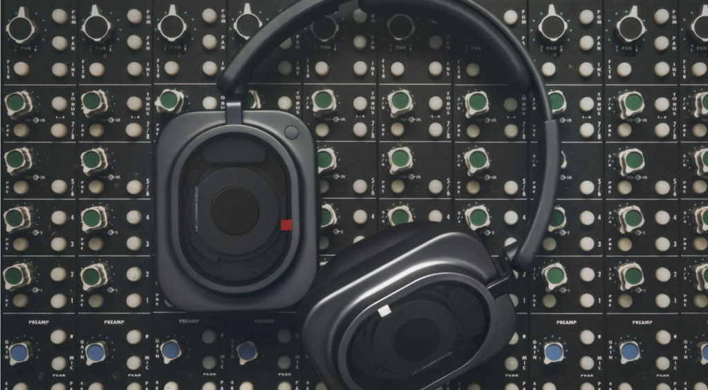 Design in collaborazione con i Metropolis Studios
